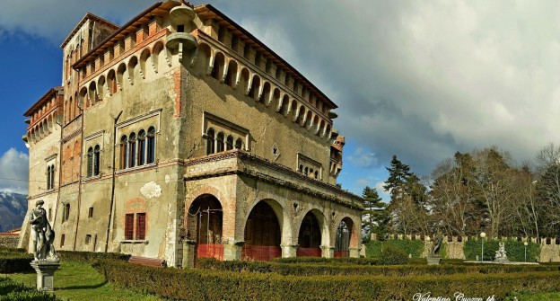 VILLA D'AYALA - VALVA